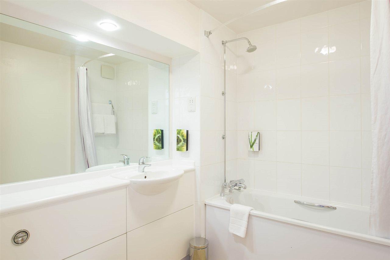 Premier Inn Bournemouth East Buitenkant foto